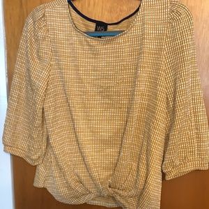 Yellow slouch top with knot